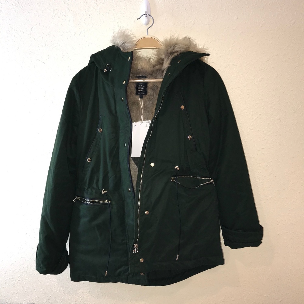 Dark green Zara parka with faux fur Size Small